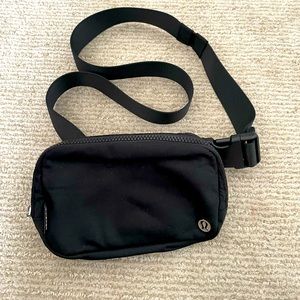 Lululemon cross body
